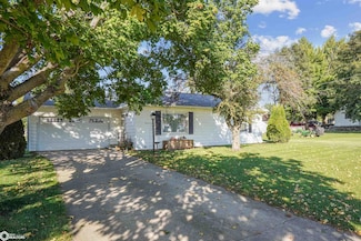 109 N Lincoln St, Conrad, IA 50621