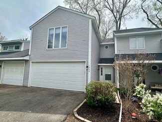 1955 Charles Ln, Aurora, IL 60505