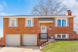 1215 NW Kingston Dr, Blue Springs, MO 64015
