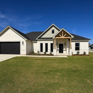 2307 Briarwood Dr, Bridgeport, TX 76426