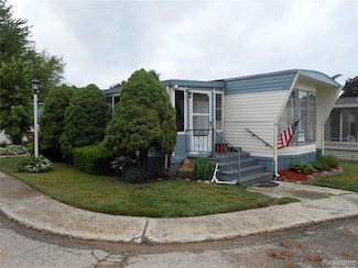 626 Barefoot Ln, Port Sanilac, MI 48469