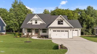 525 Allesandra Dr, Clayton, NC 27527
