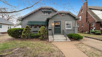 334 Robert Ave, Rockford, IL 61107
