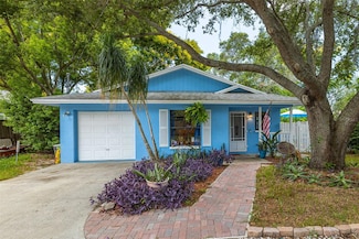 1335 15th St, Palm Harbor, FL 34683