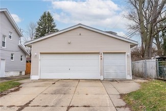 245 Clinton Ave, Akron, OH 44301