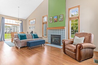 8604 Brinkley Ln Unit 13, Inver Grove Heights, MN 55076