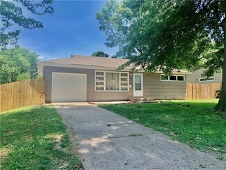 1015 S Northern Blvd, Independence, MO 64053
