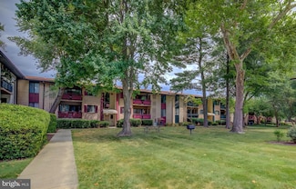7613 Lee Hwy Unit 302, Falls Church, VA 22042