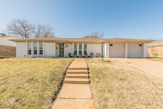 341 Thompson St, Fort Worth, TX 76134