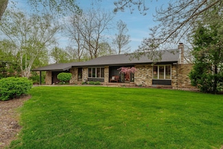 15340 Woodbridge Rd, Brookfield, WI 53005