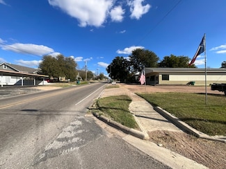 502 E Main, Hamilton, TX 76531