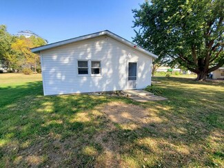 604 Main St, La Belle, MO 63447