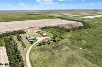 4633 Road 1 W, Bushnell, NE 69128
