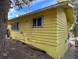 53510 Country Club Dr, Idyllwild-Pine Cove, CA 92549