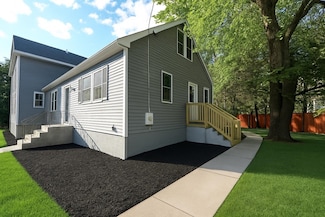 1 Sheraton Dr Unit B, Hudson, NH 03051