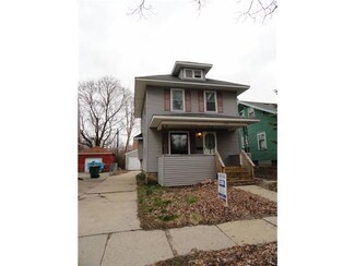 1010 Parker St, Lansing, MI 48912