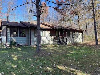 4350 W Laporte Rd, St. Louis, MI 48880