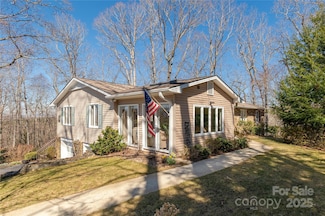 440 Fawnview Ln, Hendersonville, NC 28791