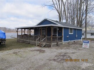 5558 W Walters St, Albion, IN 46701