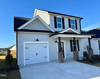 572 Sturgeon St, Smithfield, NC 27577