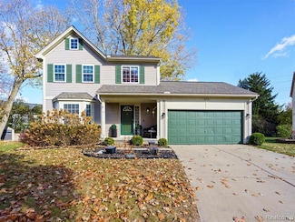 825 Huntclub Blvd, Auburn Hills, MI 48326