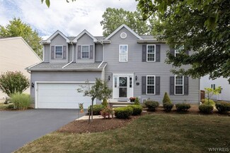 27 Huntingwood Dr, East Amherst, NY 14051