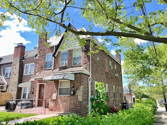 29-02 Jordan St, Flushing, NY 11358