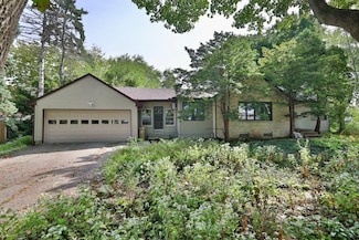 713 Redland Dr, Madison, WI 53714