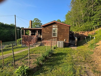 3075 Cove Rd, Wytheville, VA 24382