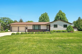2082 170th St, New Hampton, IA 50659