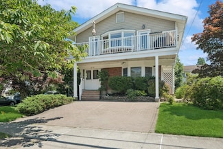 39-27 233rd St, Flushing, NY 11363