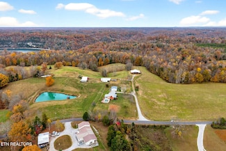 600 Pates Ford Rd, Walling, TN 38587