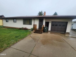 522 6th Ave NE, Hazen, ND 58545