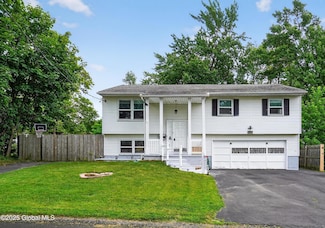 210 Starr Ave, Schenectady, NY 12304