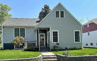 610 S 7th Ave, Broken Bow, NE 68822