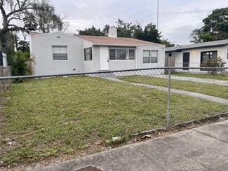 5705 SW 39th St, West Park, FL 33023