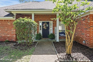 206 Southwind Dr, Richland, MS 39218