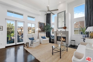 2002 Carnegie Ln Unit A, Redondo Beach, CA 90278