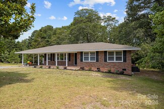 1698 Bay Springs Rd, Heath Springs, SC 29058