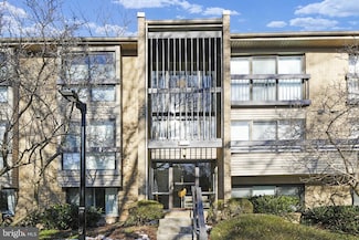 2122 Green Watch Way Unit 100, Reston, VA 20191