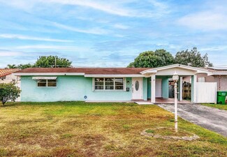 8840 NW 11th Ct, Pembroke Pines, FL 33024