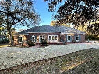 32 Parkview Dr, Pawleys Island, SC 29585