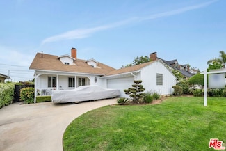 6221 Flores Ave, Los Angeles, CA 90056