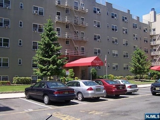 2195 N Central Rd Unit 4D, Fort Lee, NJ 07024