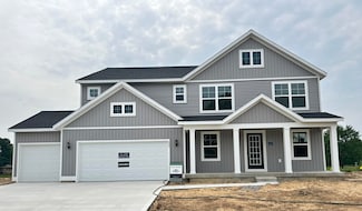 695 Waterford Village Dr, Walker, MI 49534