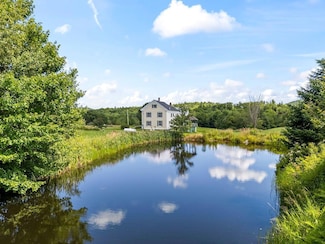 107 Dearborn Rd, Canton, ME 04221