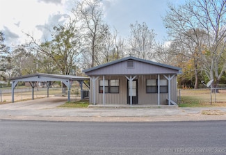 406 SE I St, Antlers, OK 74523
