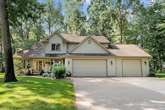 11040 Cougar Dr, Granger, IN 46530