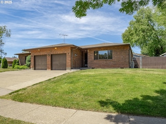 919 Charles St Unit A, Newberg, OR 97132