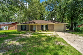 610 Old Golf Rd, Summerville, SC 29483